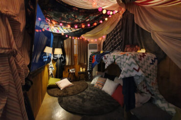 “‘기묘한 이야기’ 케이튼X케일럽 U+tv 레드카펫 밟는다!” U+tv, 넷플릭스 ‘기묘한 이야기3’  홍대 팝업존·레드카펫 팬이벤트 참여