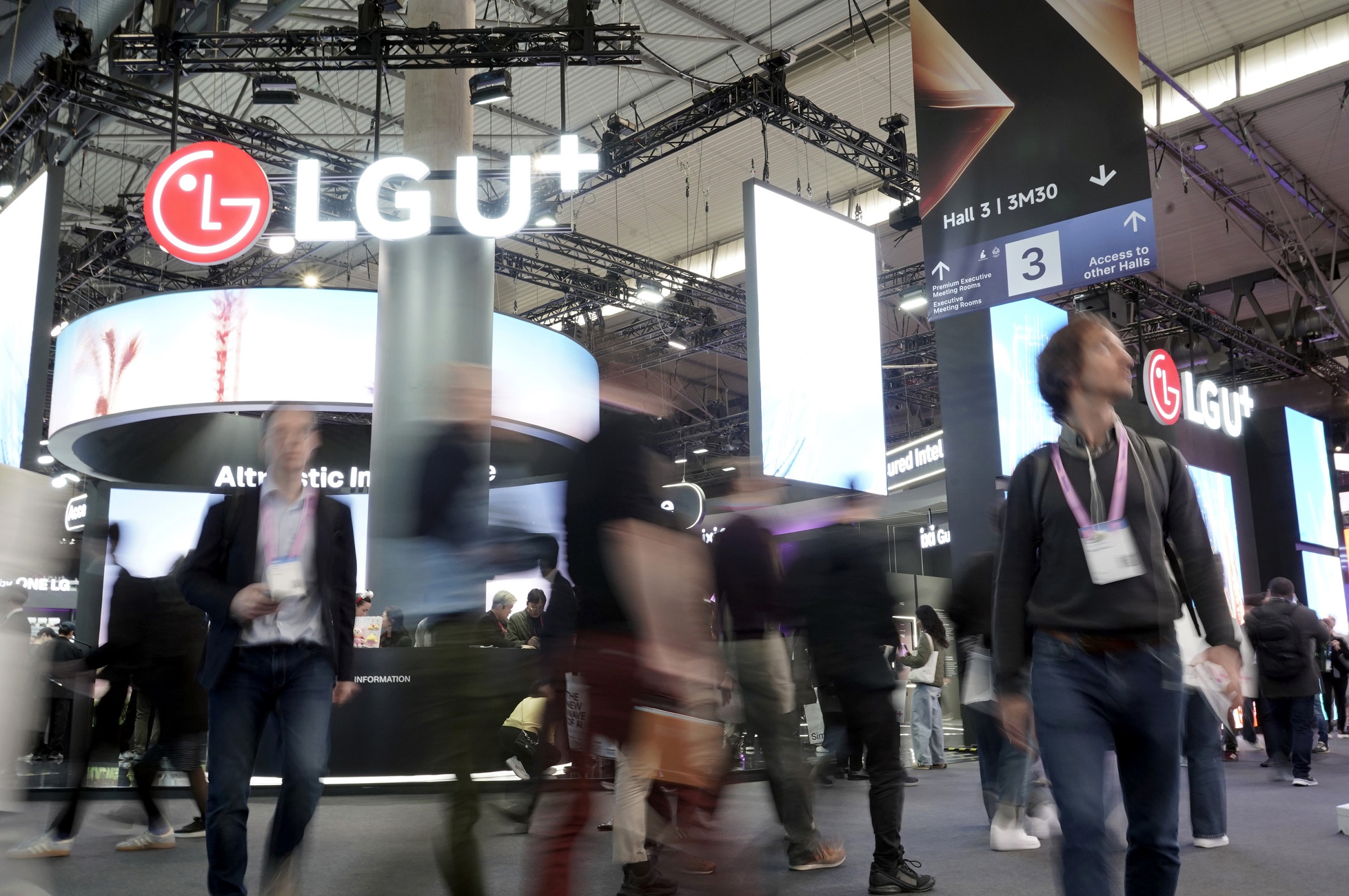 0307 LG U+, MWC26 성황리 마무리…'사람중심 AI' 글로벌 공감 얻었다